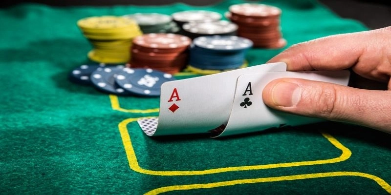 Các quy tắc so bài chuẩn khi chơi game bài Poker