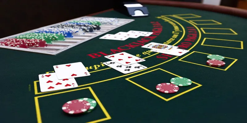 Mẹo đánh bài tuân thủ luật chơi Blackjack của các cao thủ